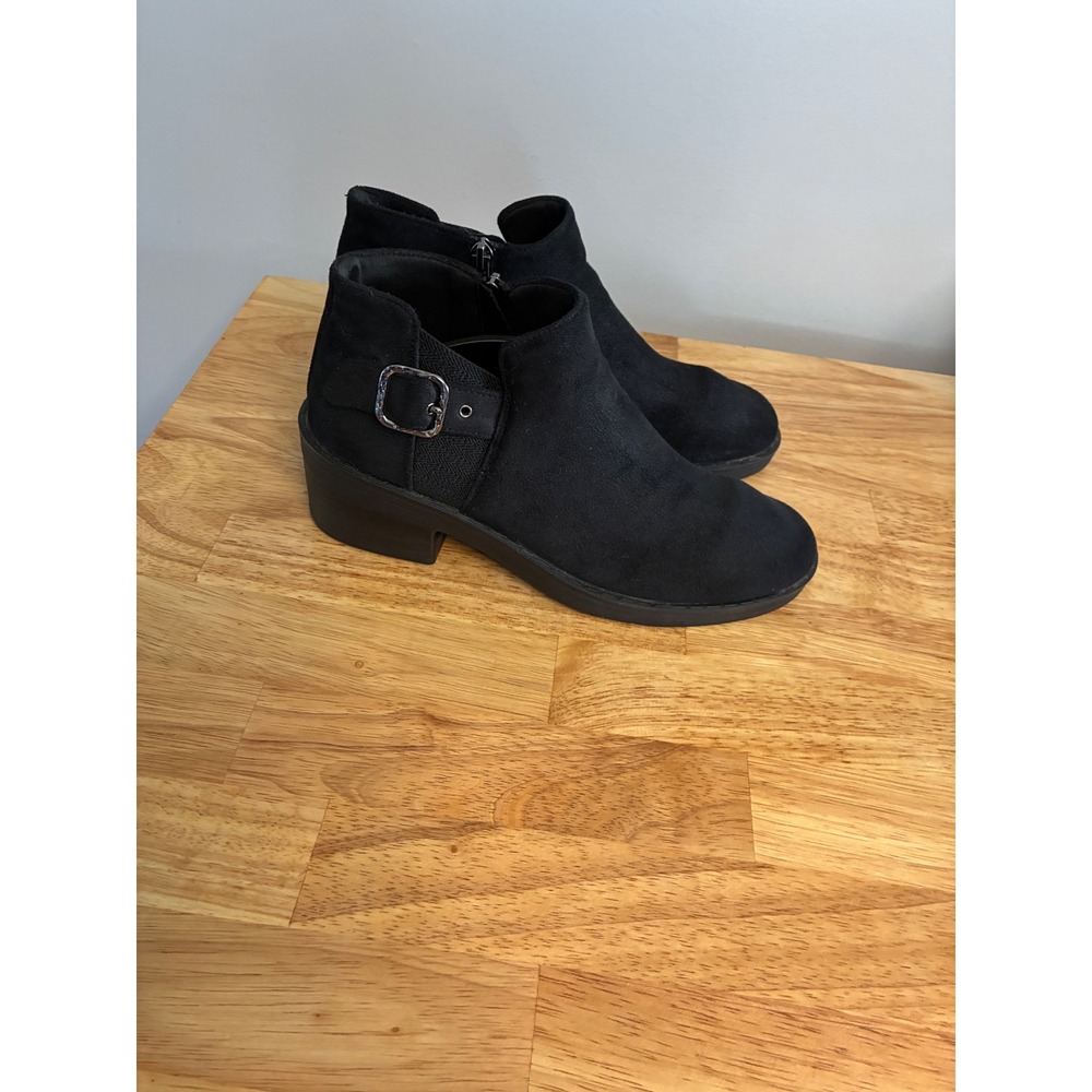 Bzees LifeStride Black Faux Suede Buckle Ankle Boots Block Heel Women 8M